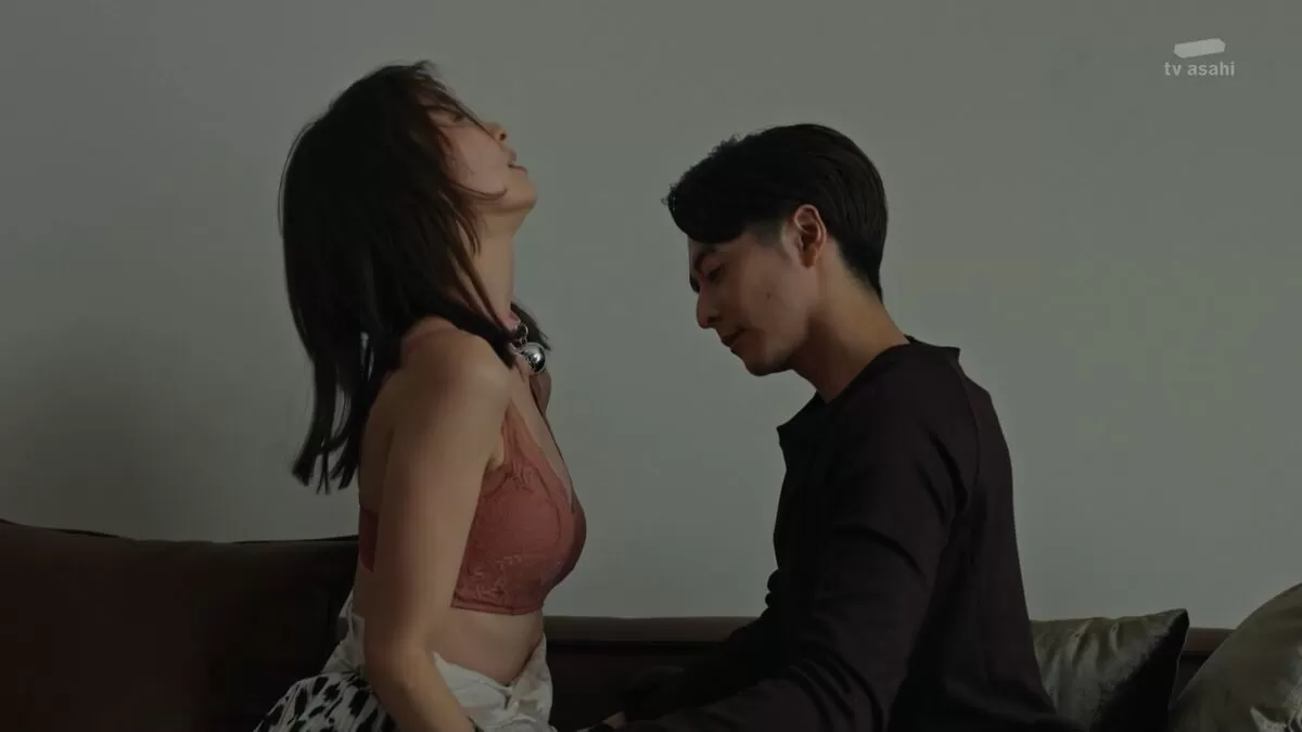 篠田麻里子エロ画像022