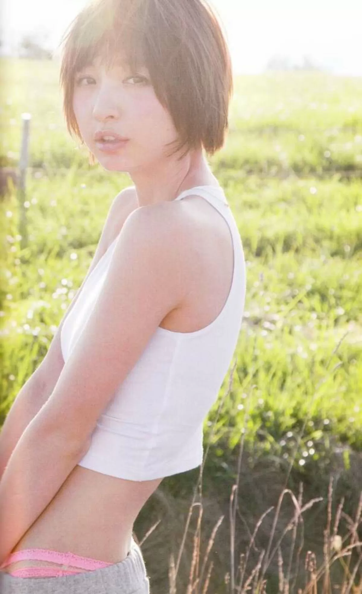 篠田麻里子エロ画像075