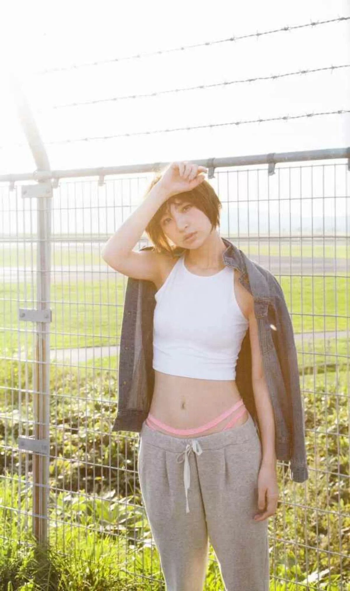 篠田麻里子エロ画像078