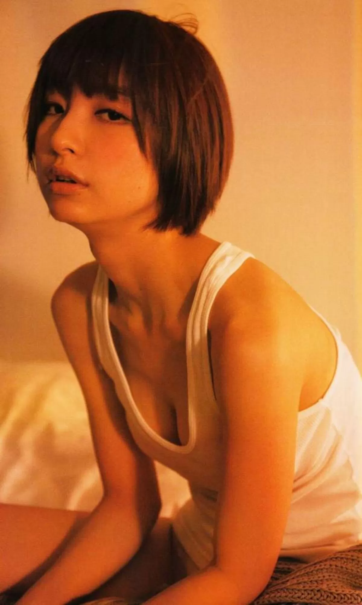 篠田麻里子エロ画像079