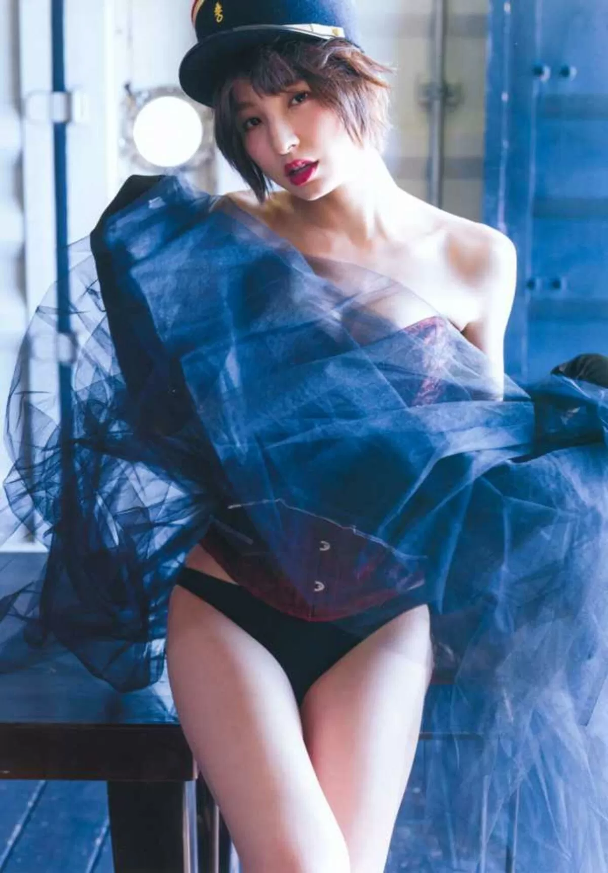 篠田麻里子エロ画像082