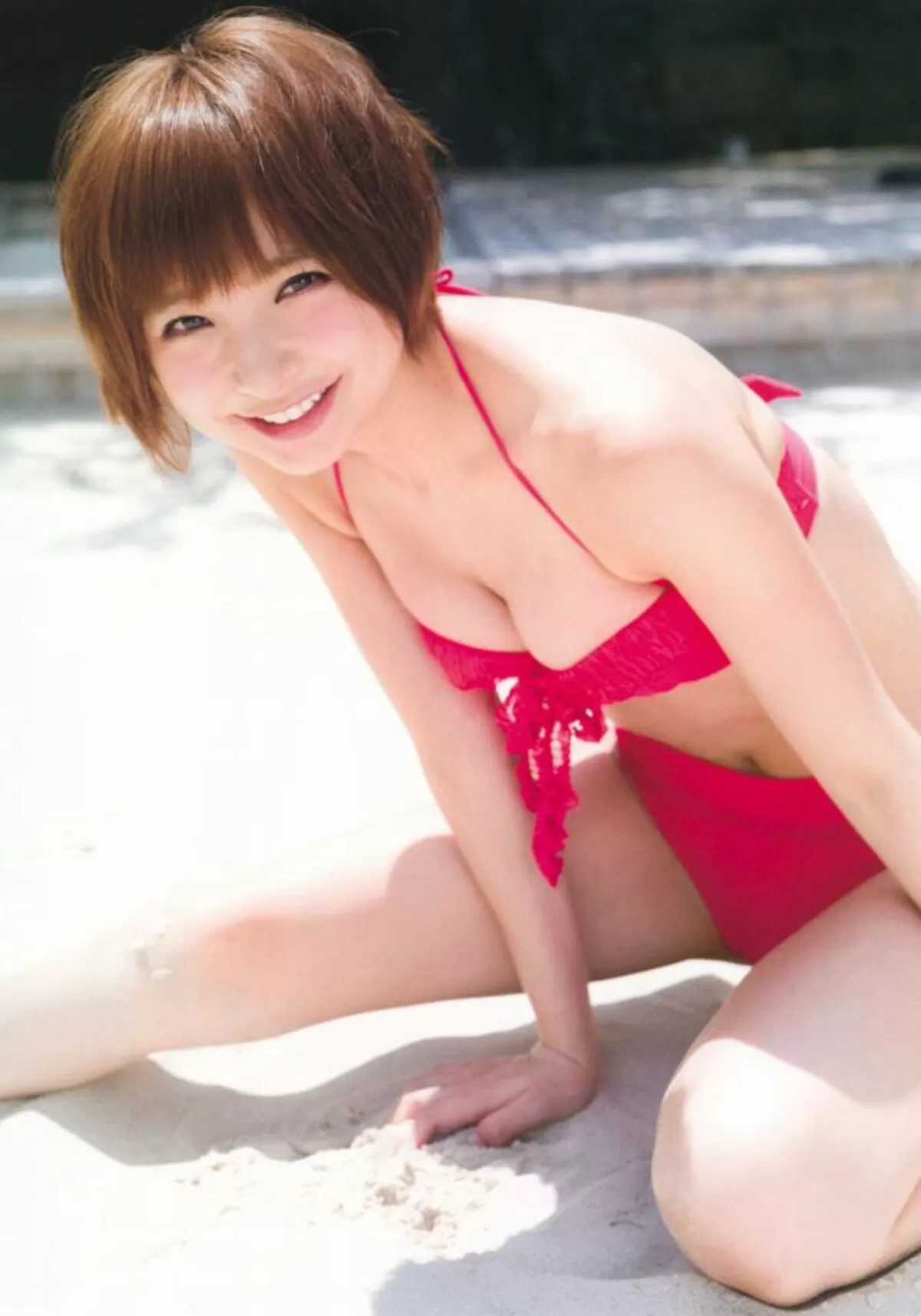 篠田麻里子エロ画像086