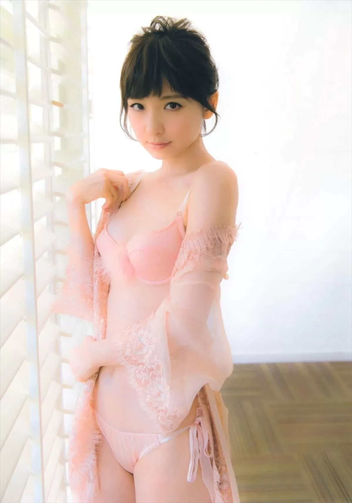 篠田麻里子エロ画像144