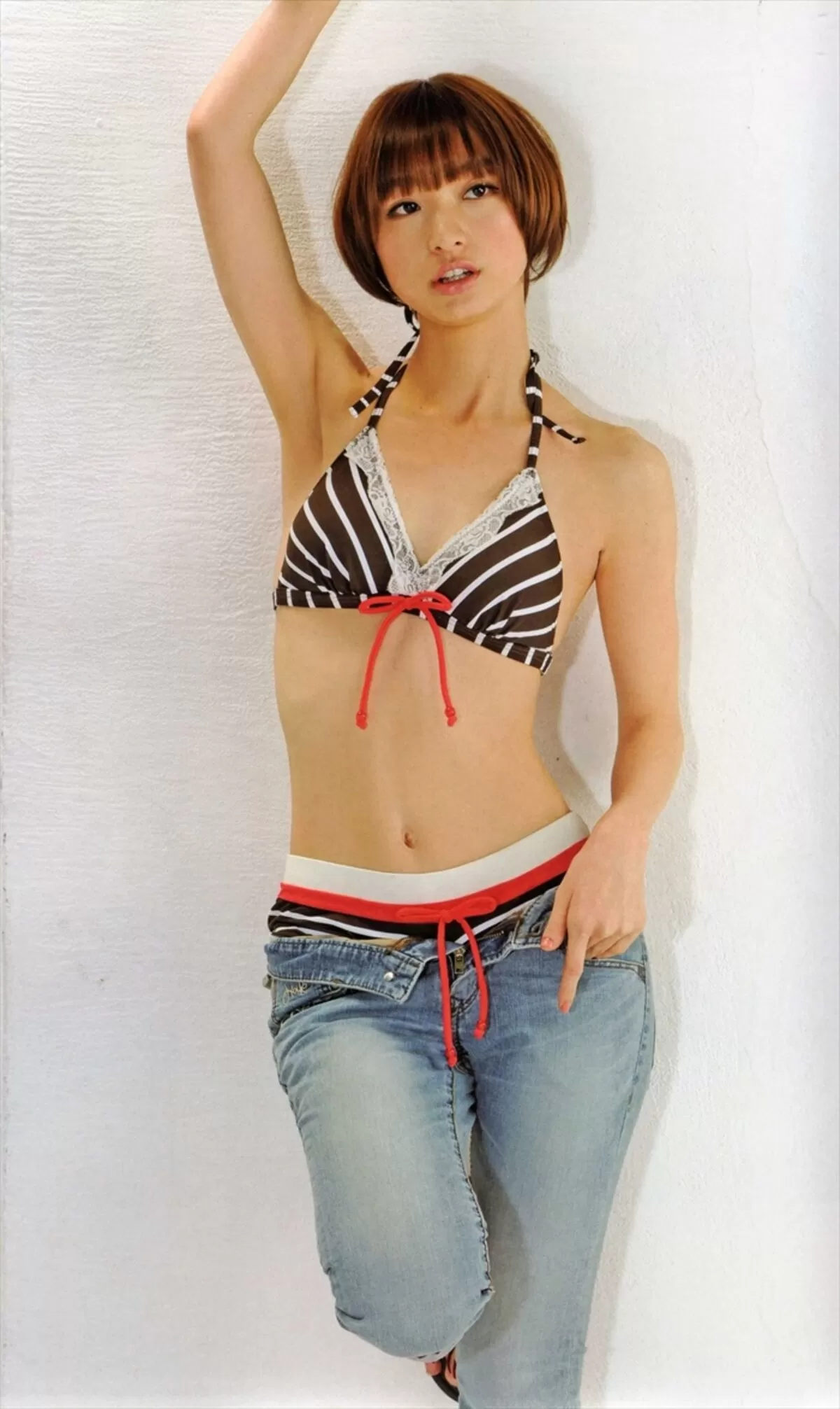 篠田麻里子エロ画像158