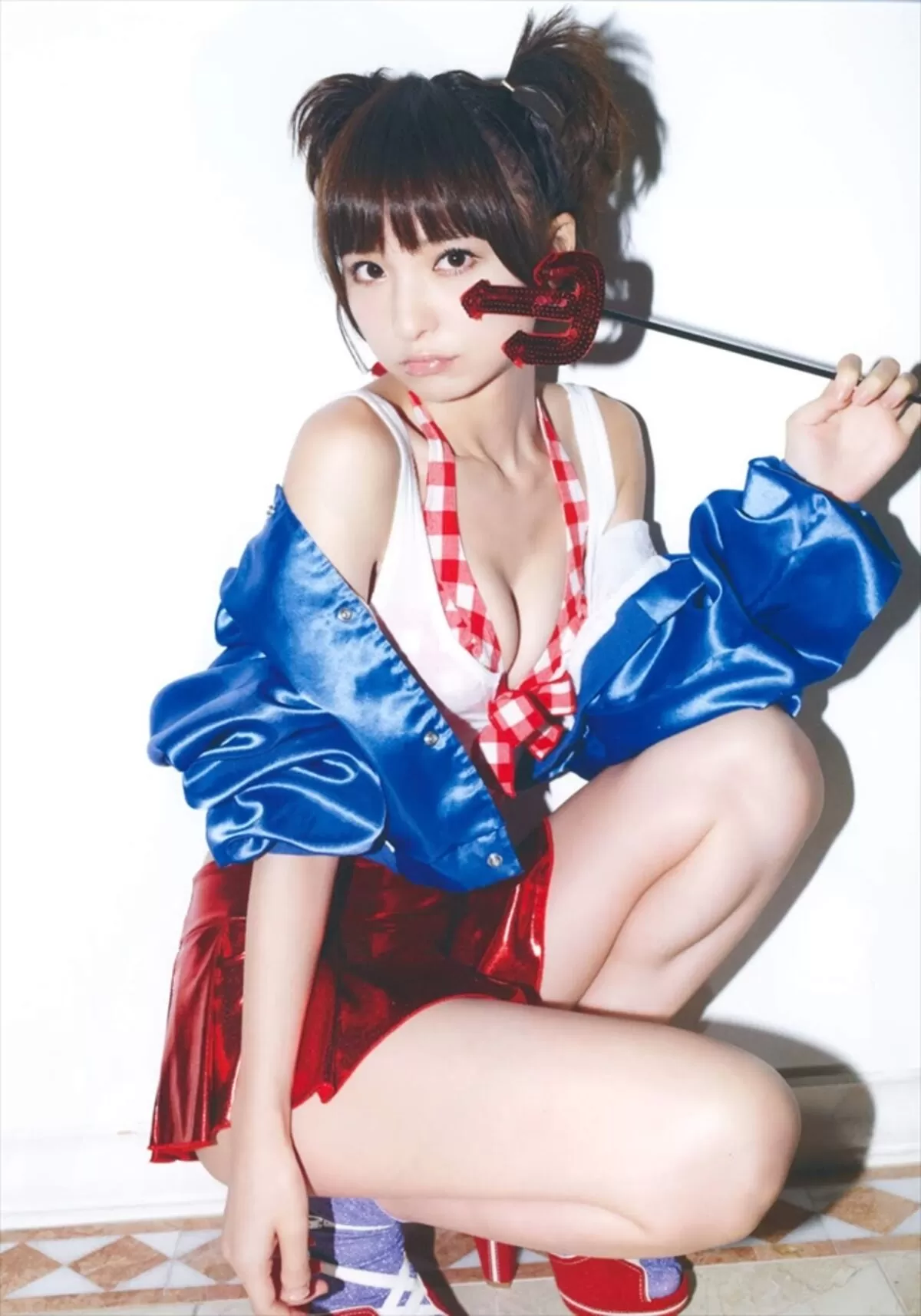 篠田麻里子エロ画像241