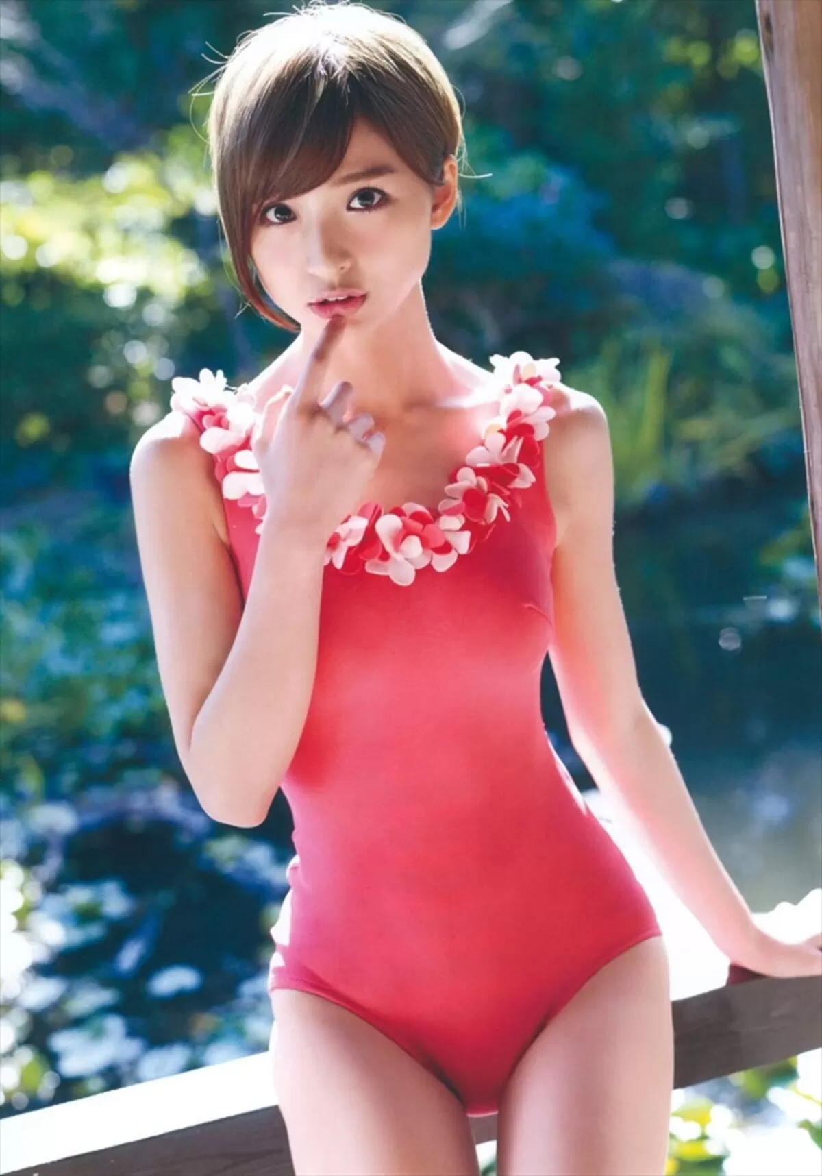 篠田麻里子エロ画像254