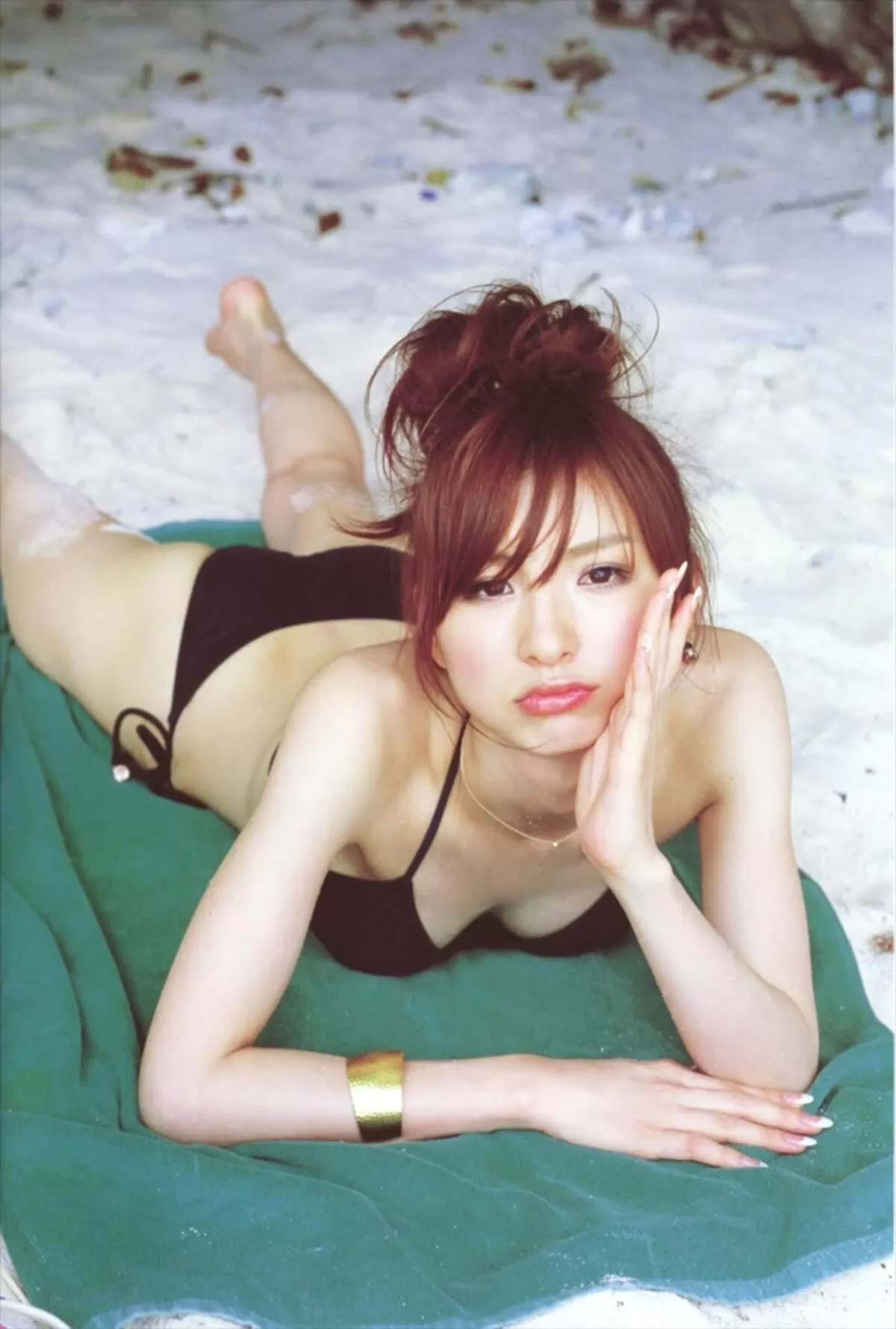 篠田麻里子エロ画像289