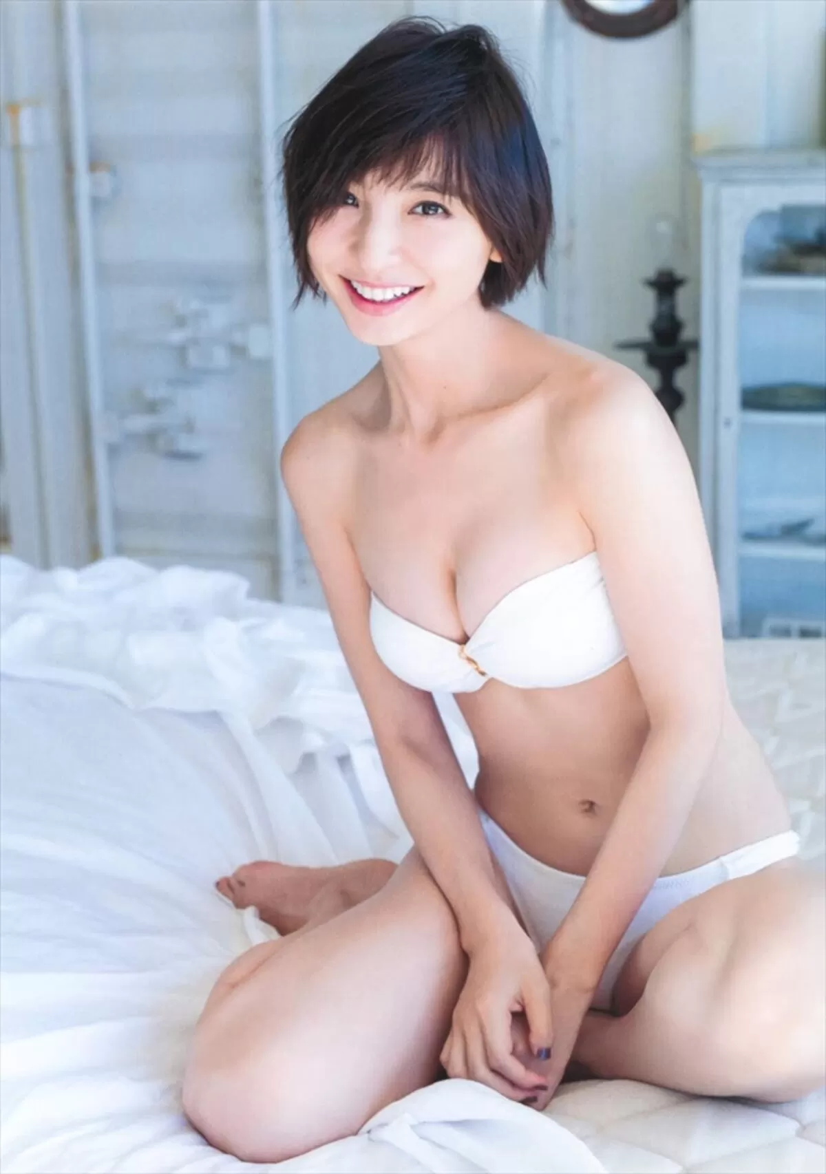篠田麻里子エロ画像291