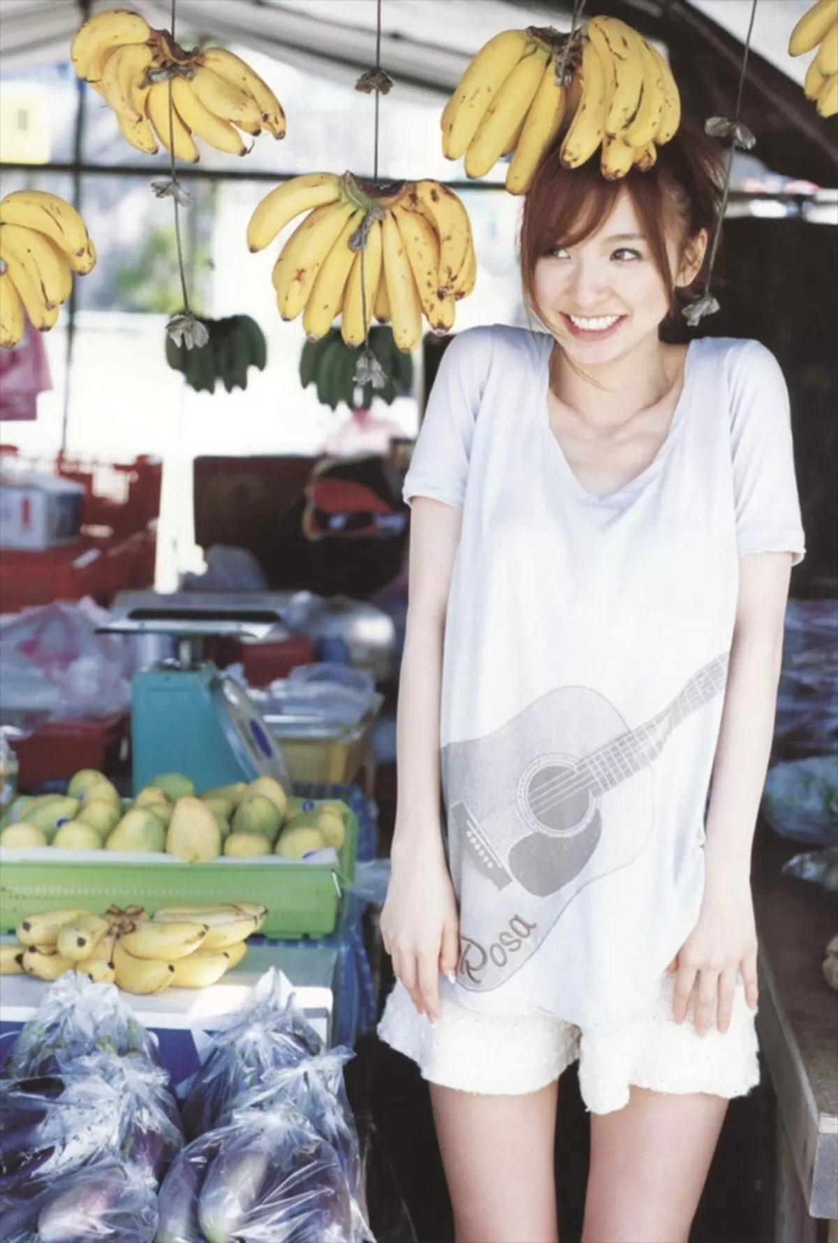 篠田麻里子エロ画像338