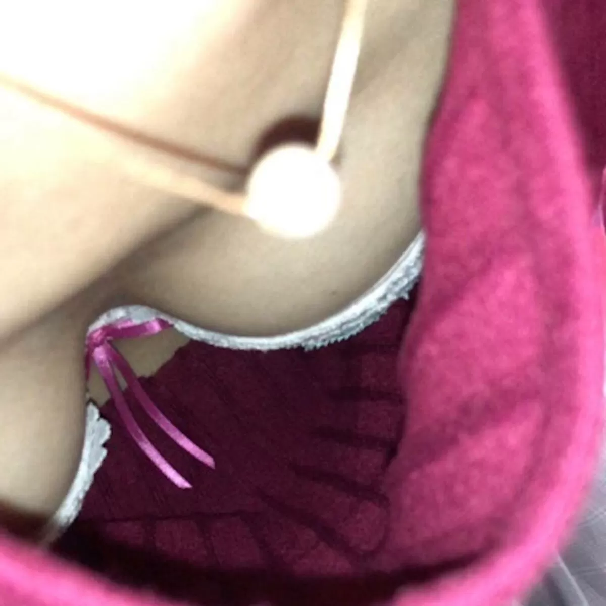 前屈み胸チラエロ画像014