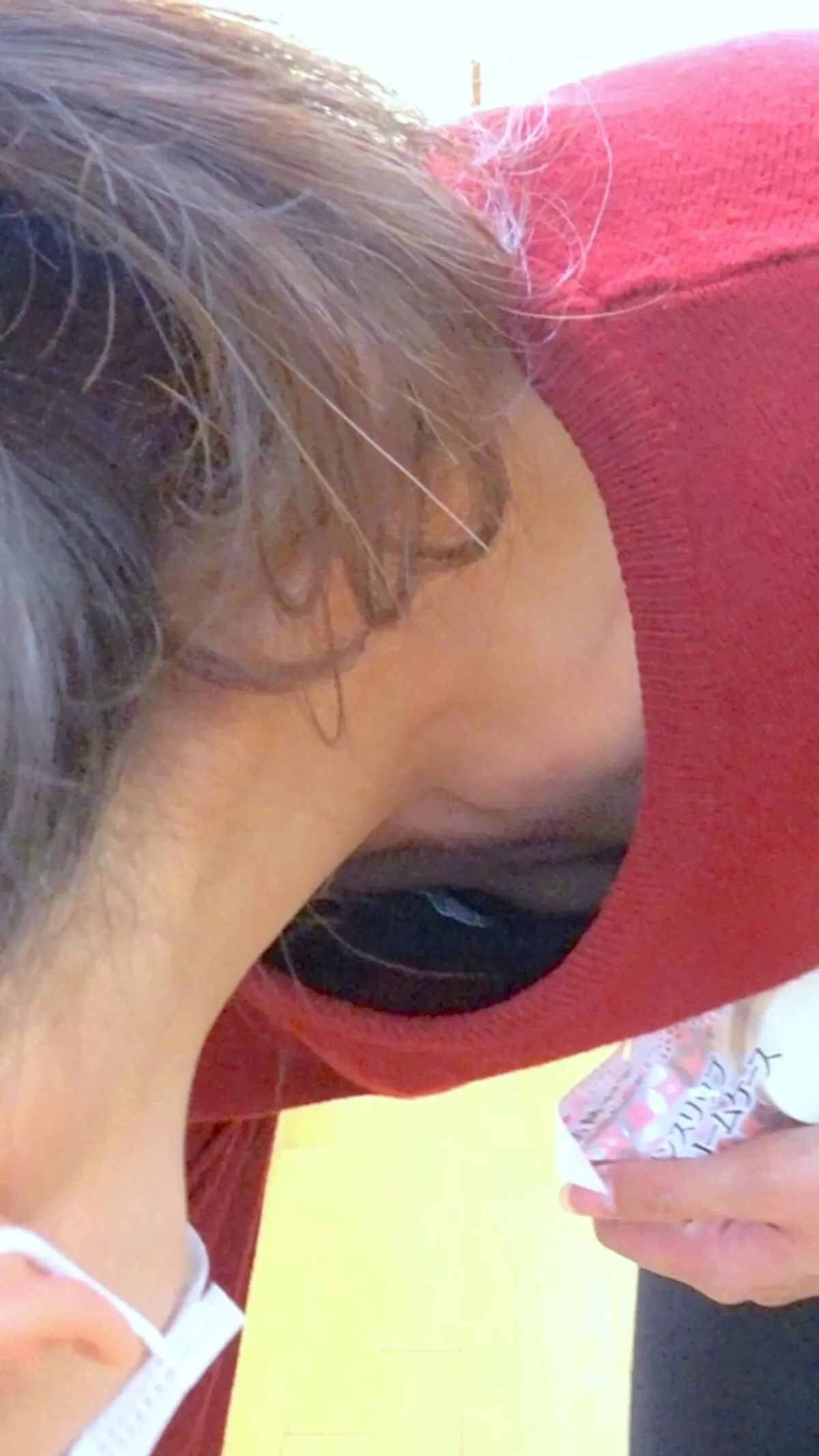 前屈み胸チラエロ画像036