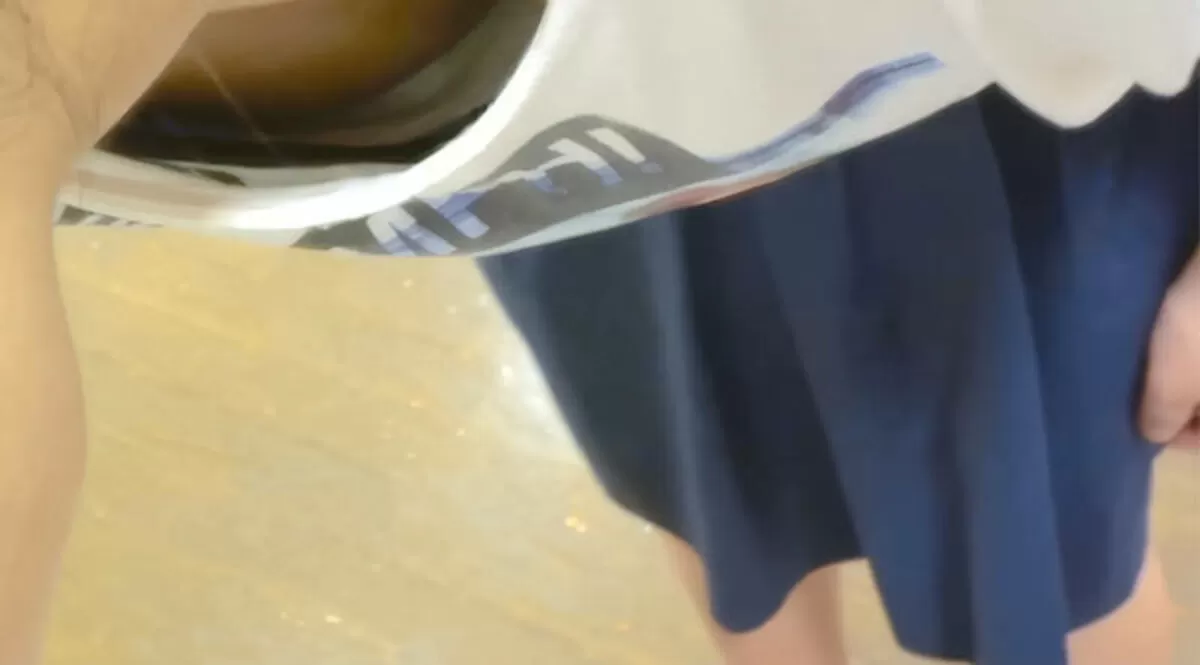 前屈み胸チラエロ画像072