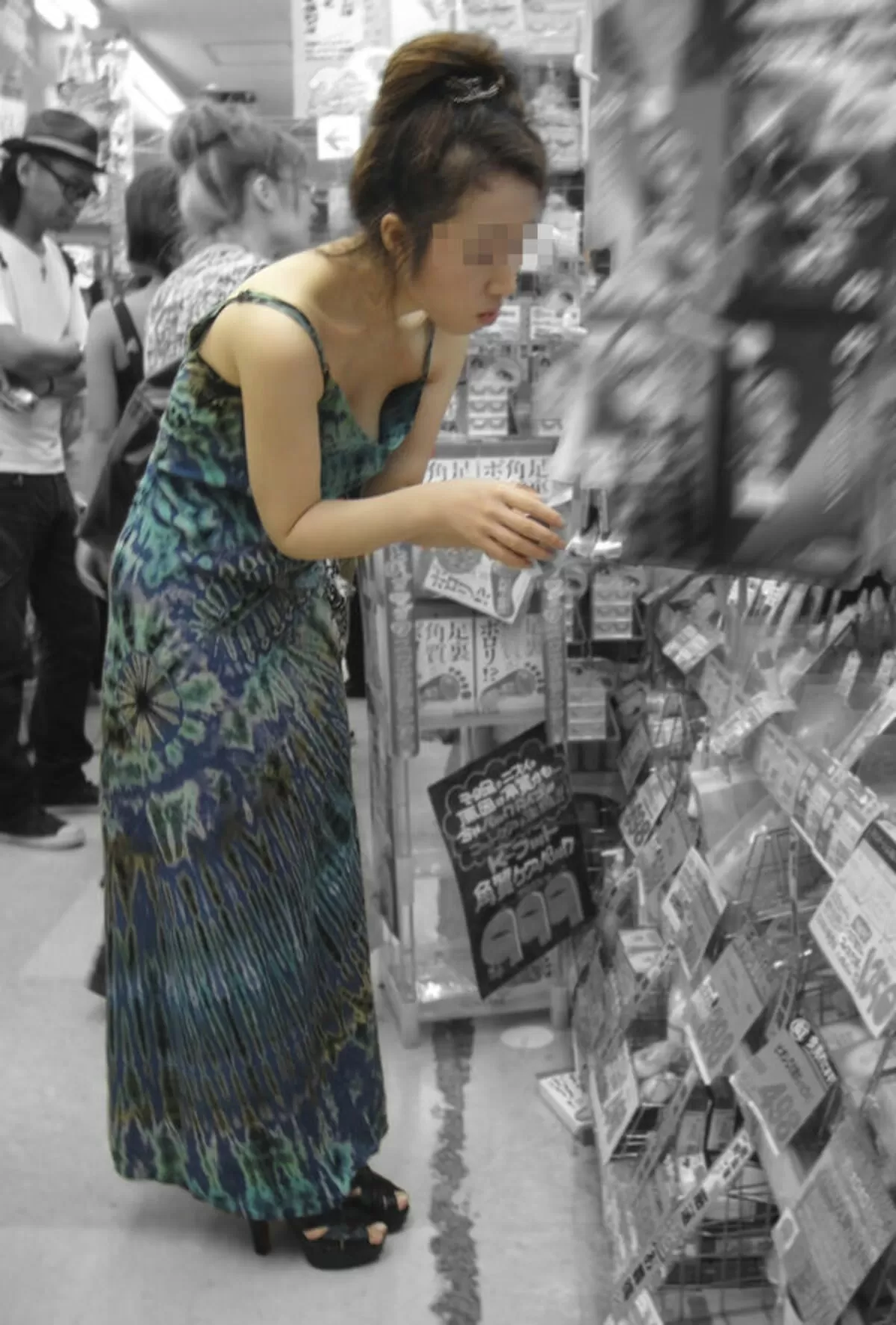 前屈み胸チラエロ画像166