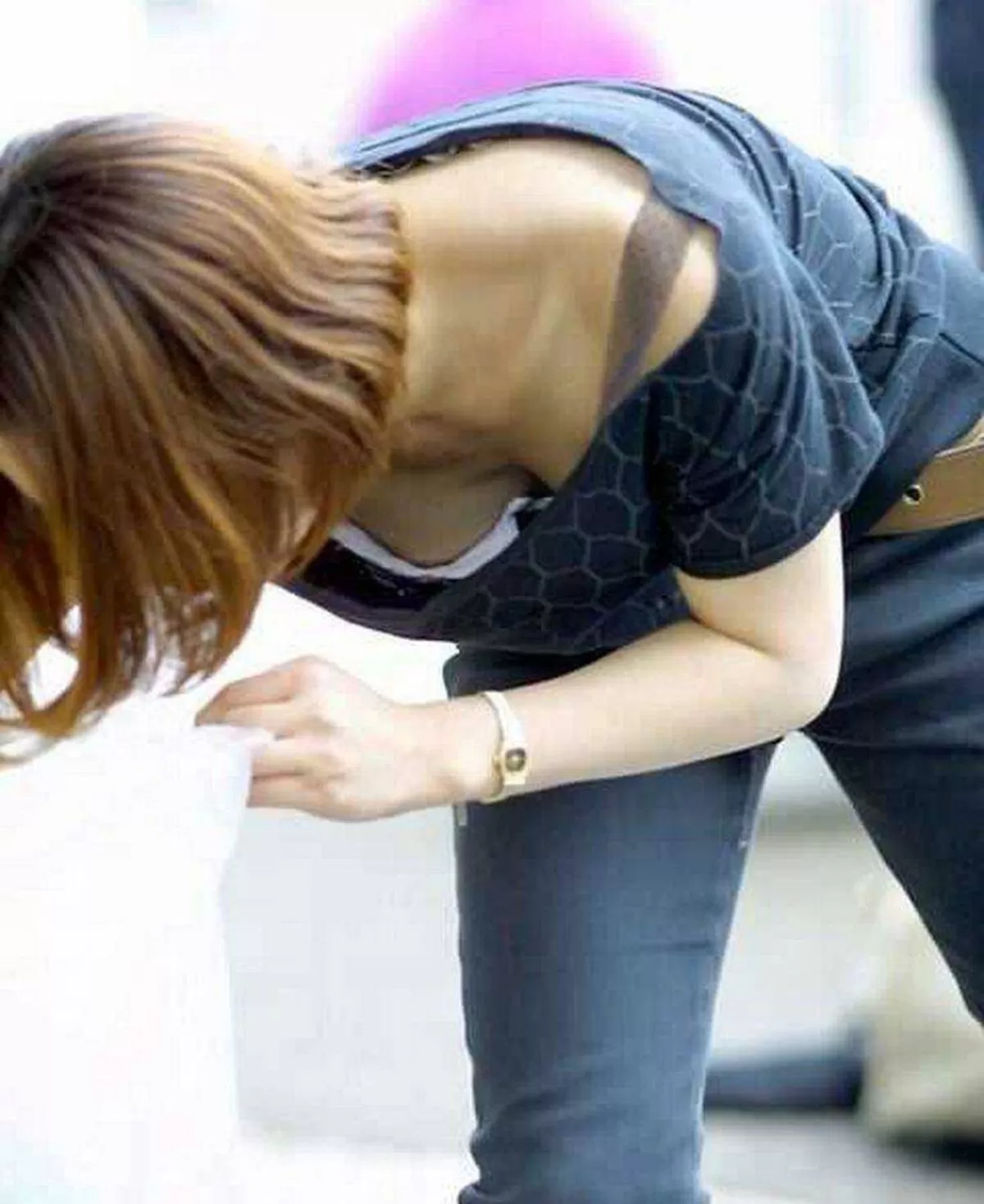 前屈み胸チラエロ画像190