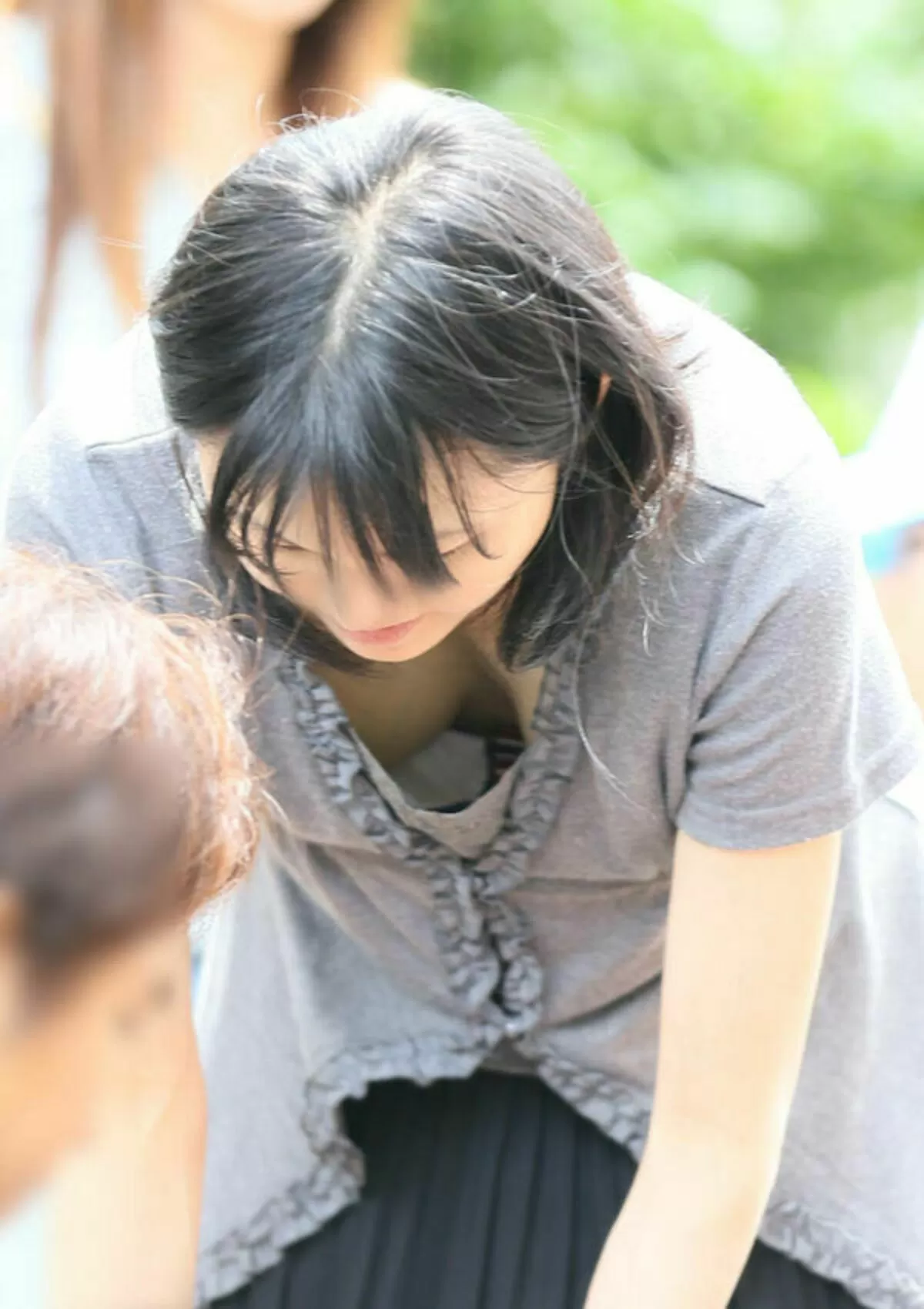 前屈み胸チラエロ画像197