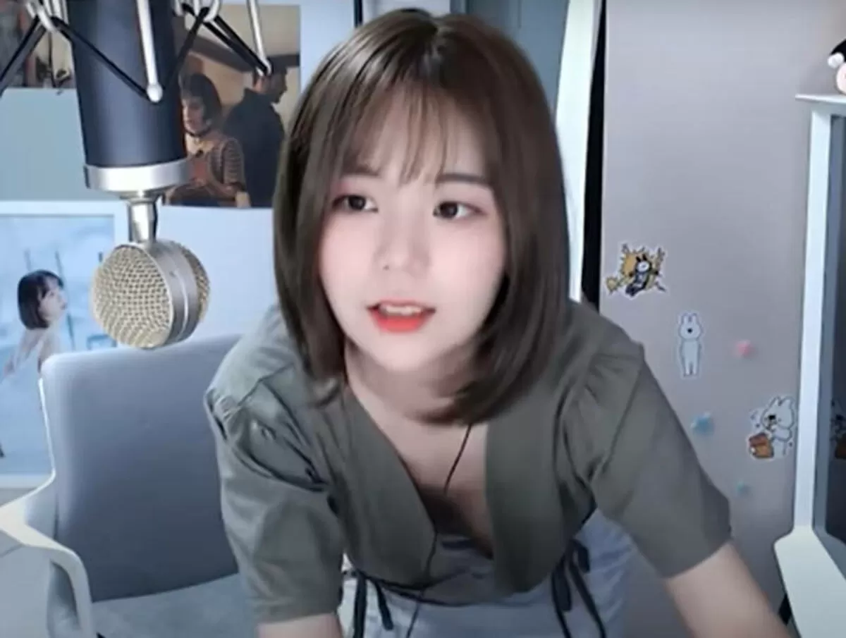 前屈み胸チラエロ画像234