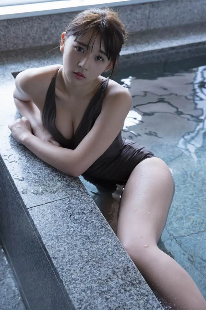 浅川梨奈エロ画像233