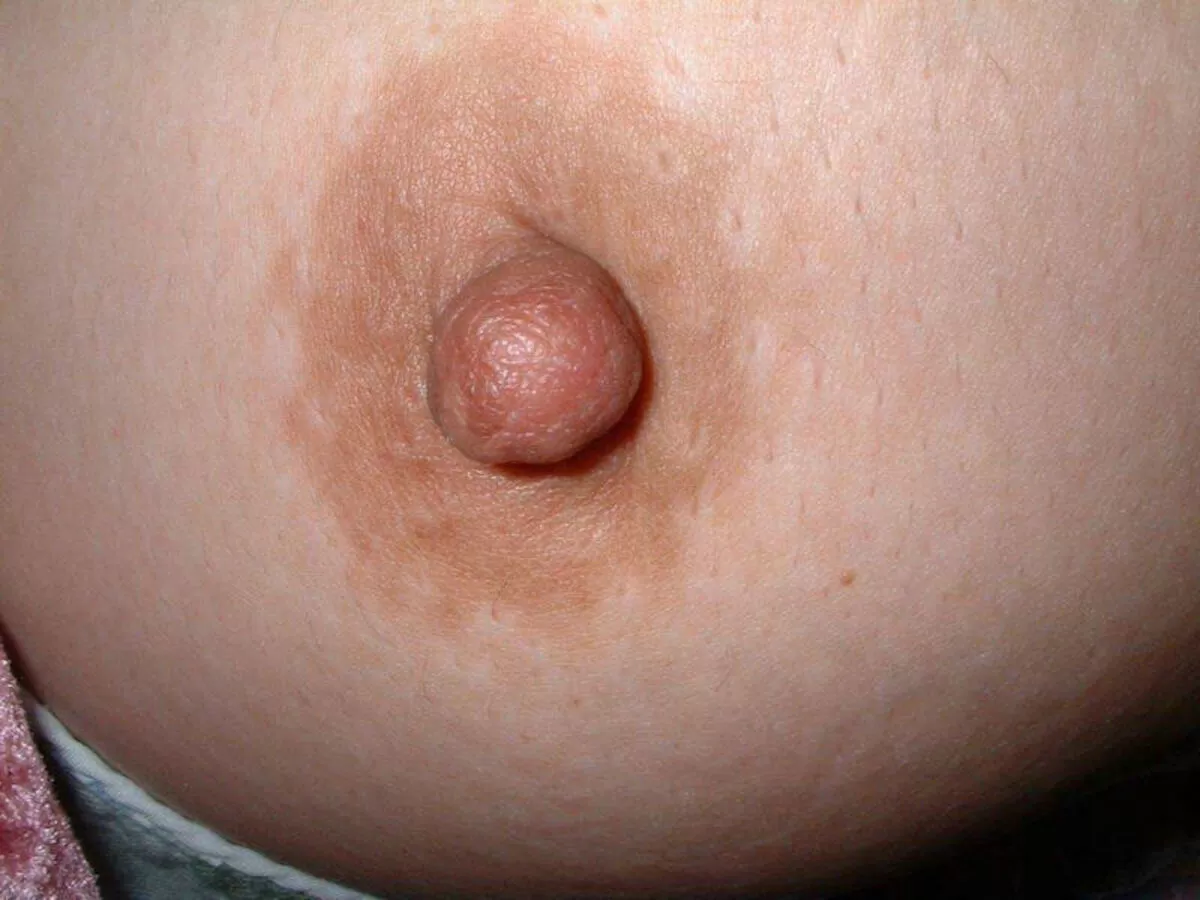 【高画質】乳首をドアップで見てみよう！細かなシワまでくっきりな乳首画像。078