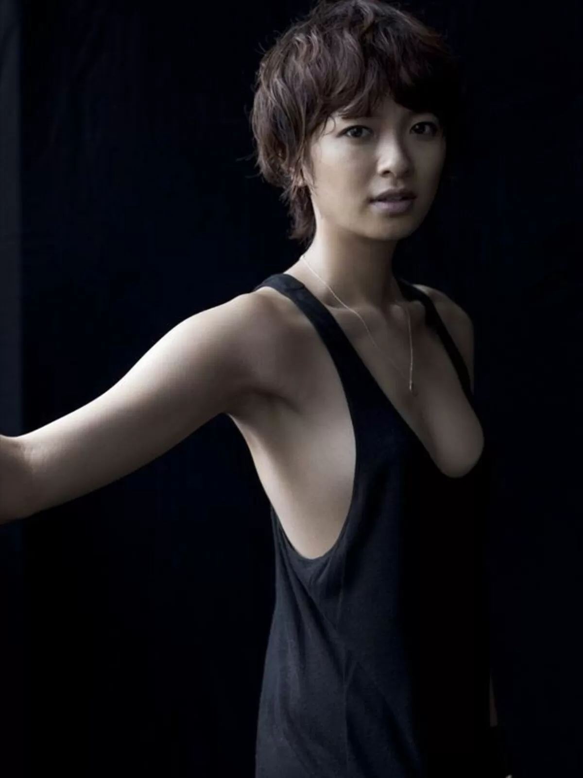 榮倉奈々エロ画像045