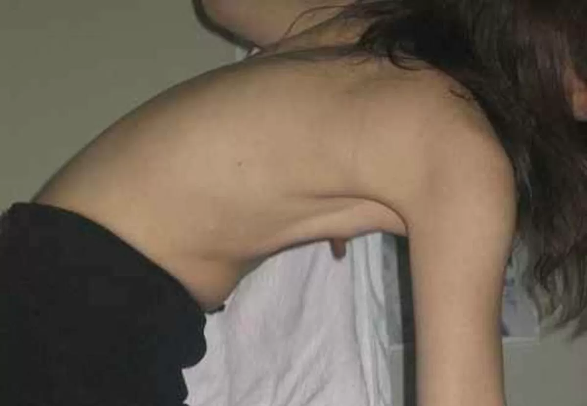 【おっぱい画像】肥大した太い乳首にしゃぶりつきたい041