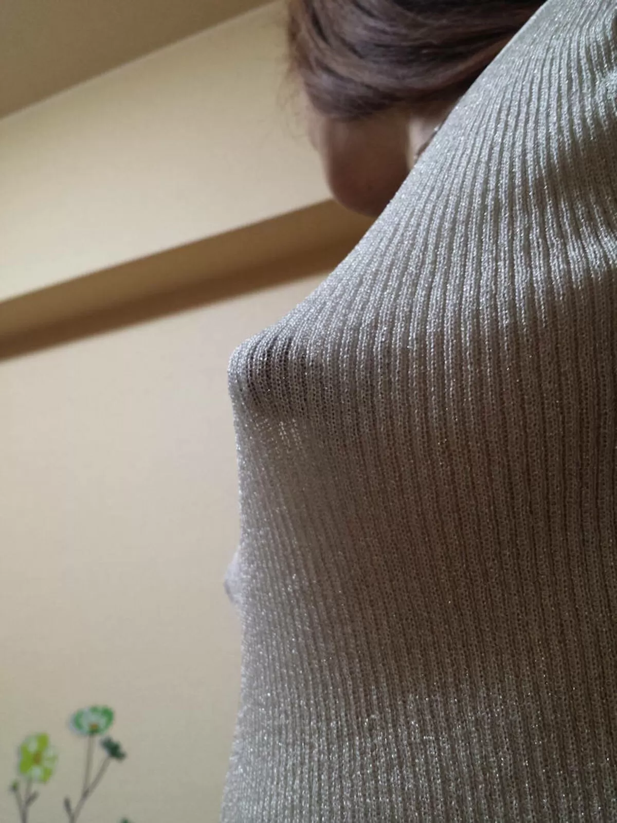 【おっぱい画像】肥大した太い乳首にしゃぶりつきたい062