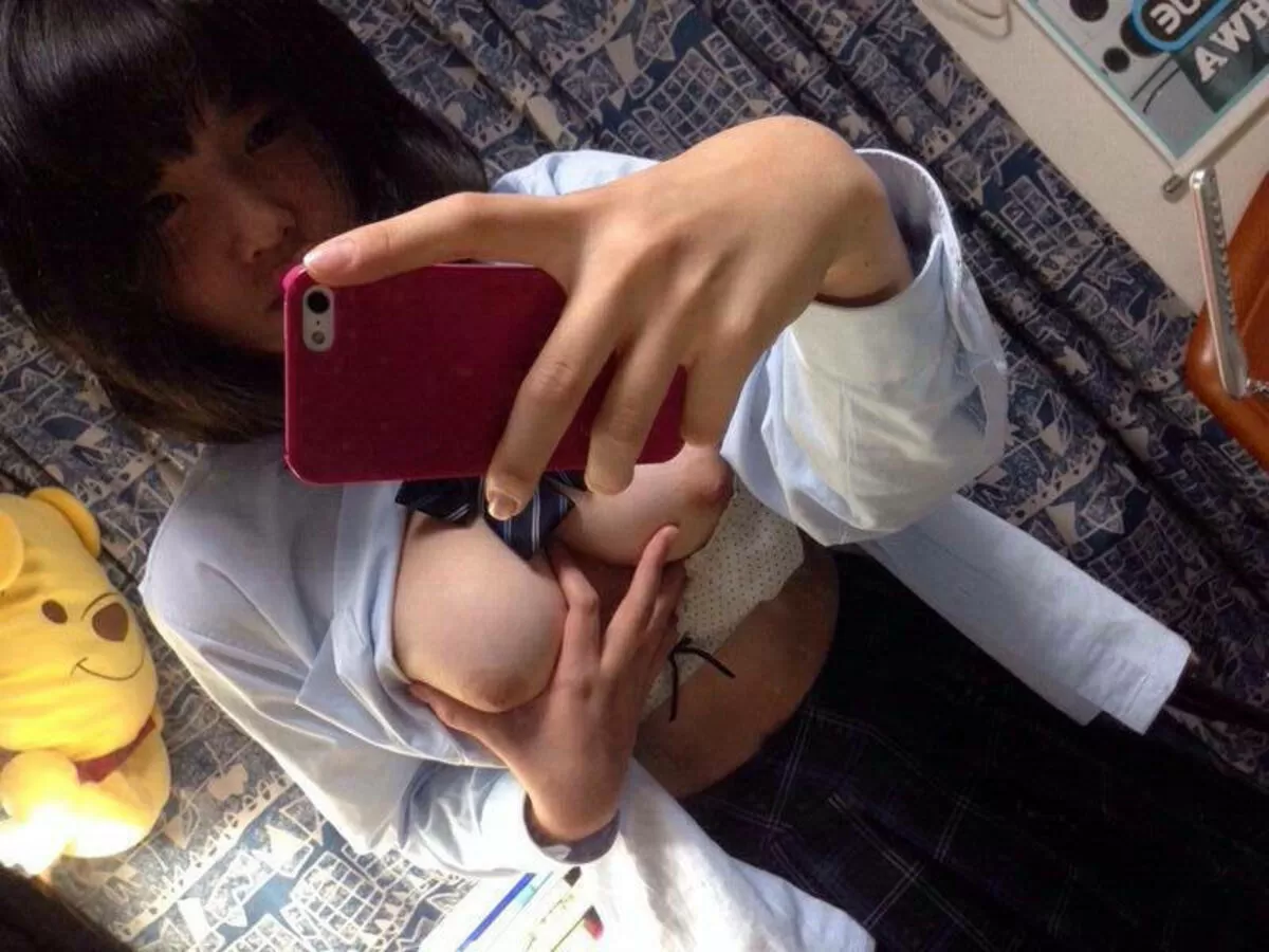 JKおっぱいエロ画像068