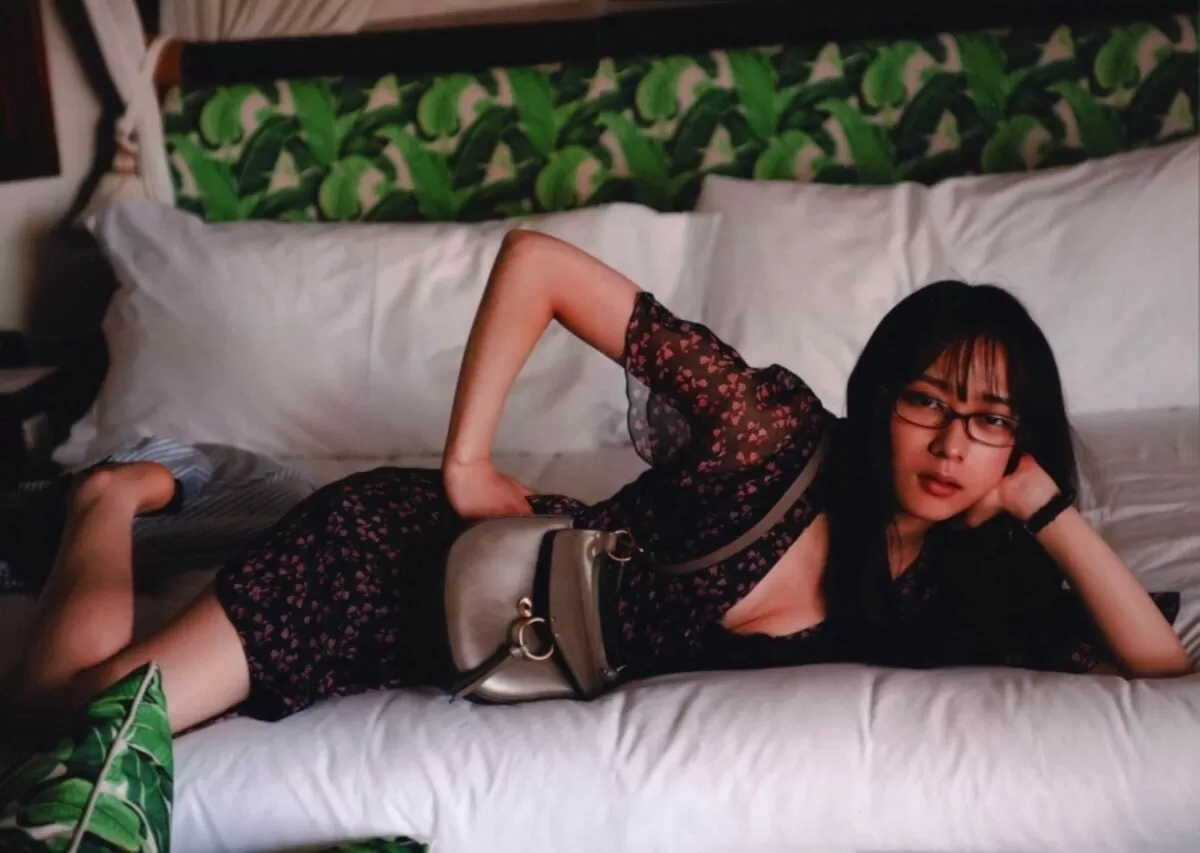 鈴木絢音エロ画像009