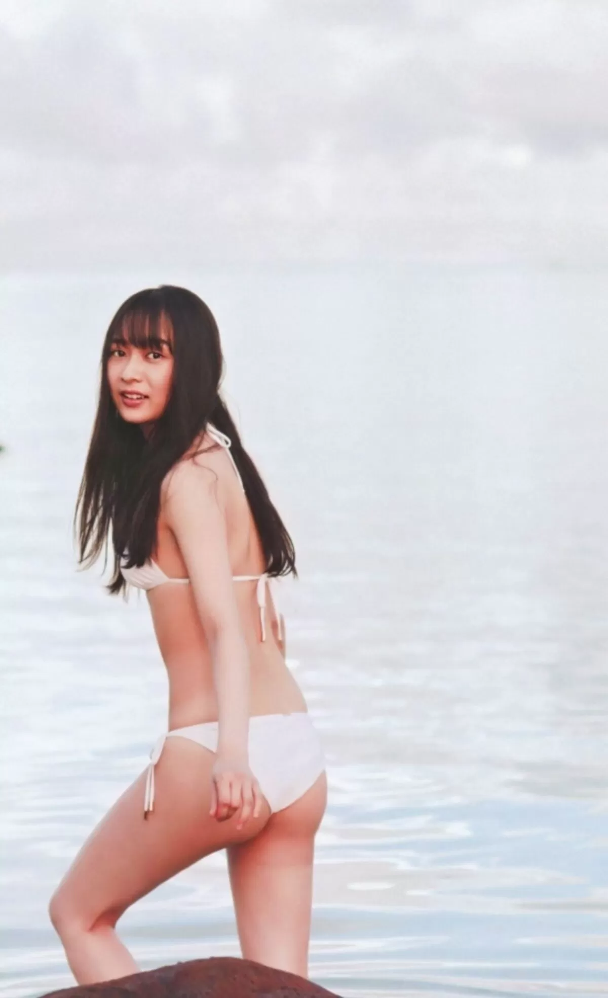 鈴木絢音エロ画像012