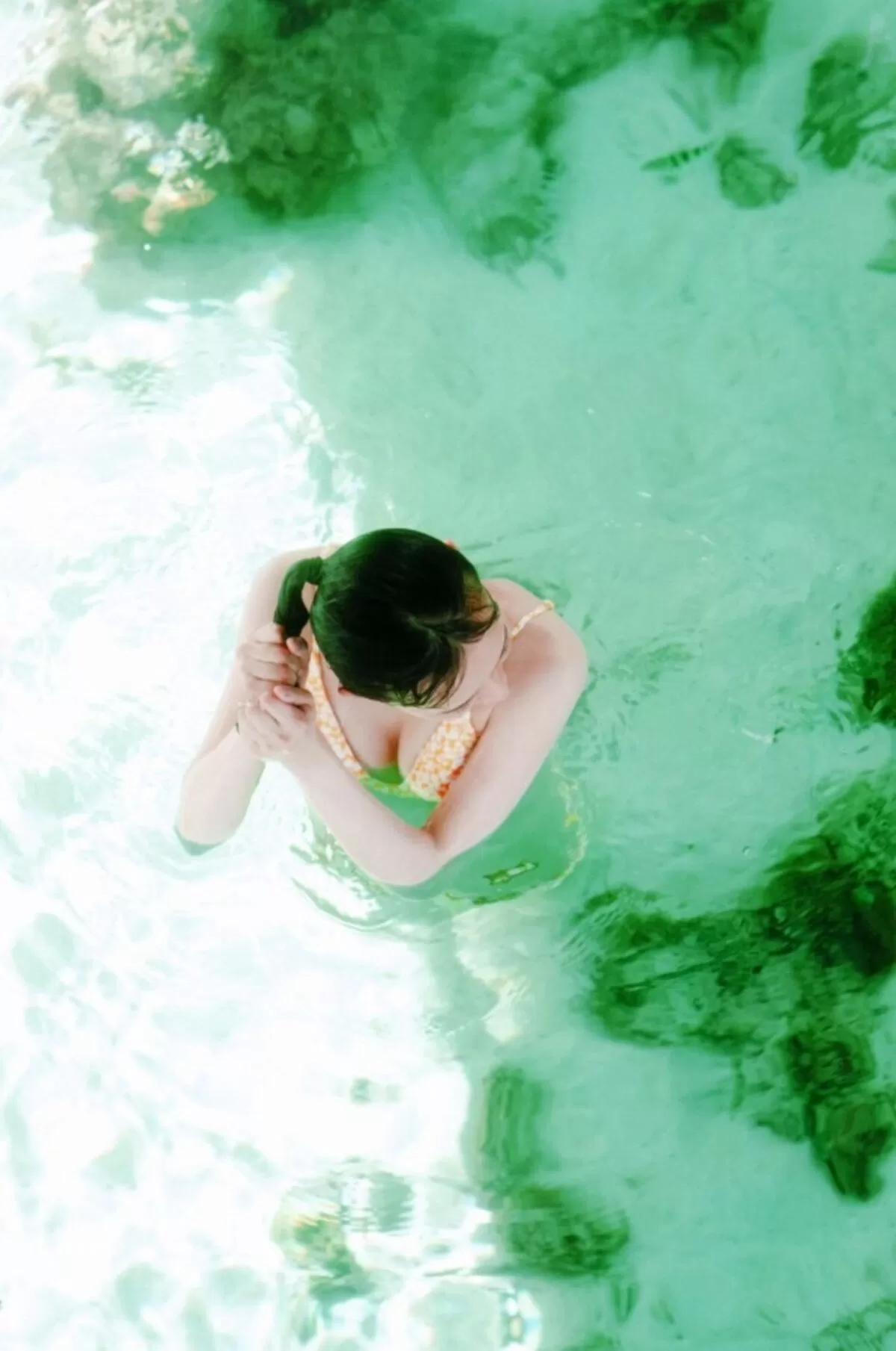 鈴木絢音エロ画像016