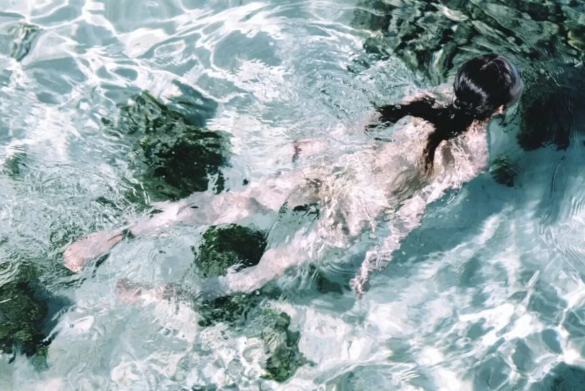 鈴木絢音エロ画像018