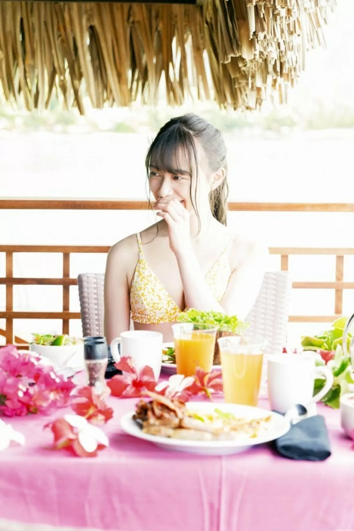 鈴木絢音エロ画像024