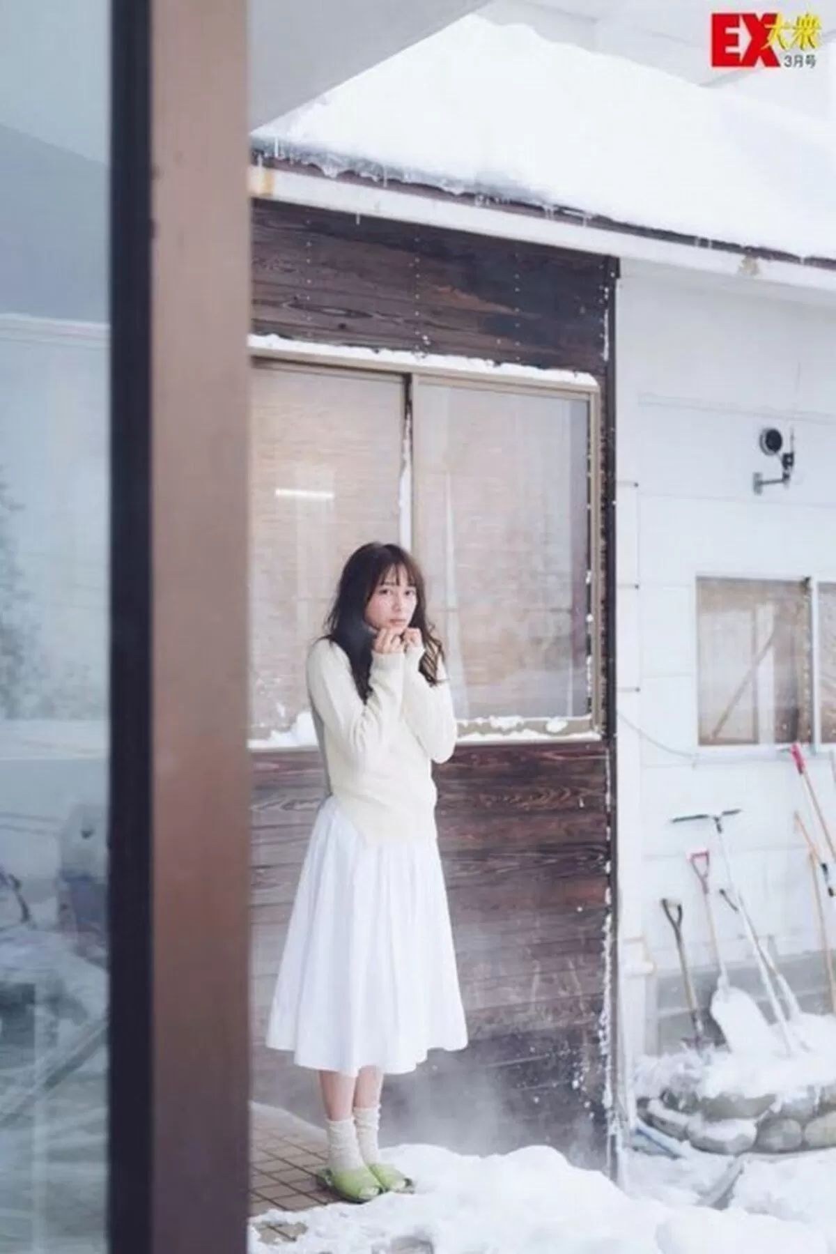 鈴木絢音エロ画像034