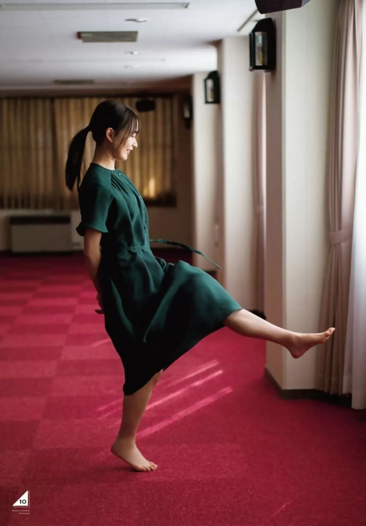 鈴木絢音エロ画像063