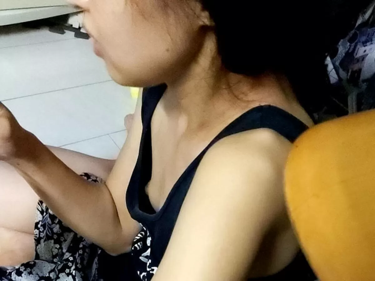 貧乳人妻エロ画像062