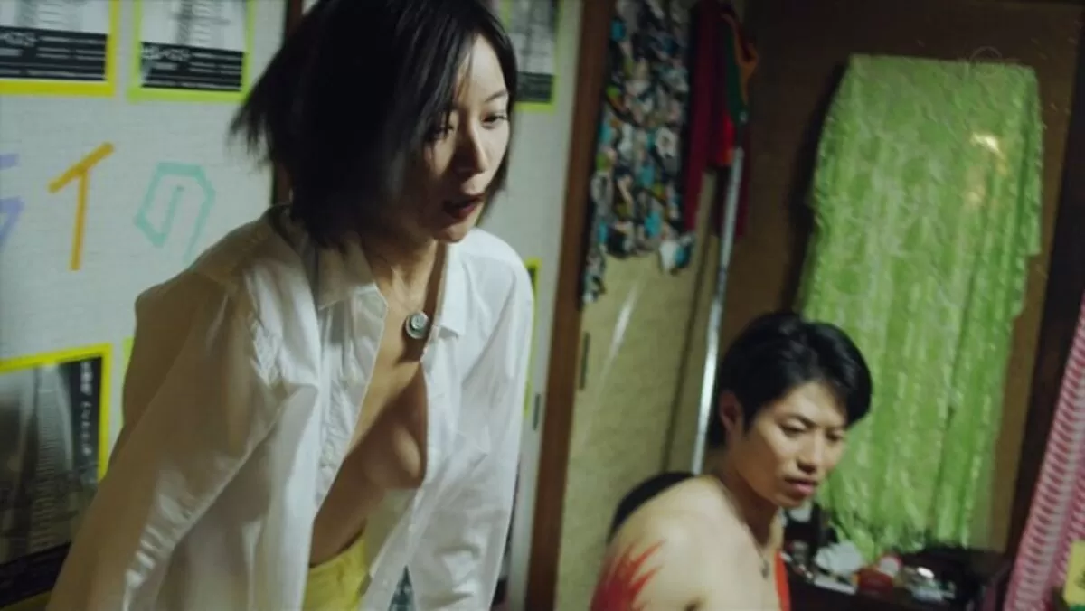 階戸瑠李エロ画像055