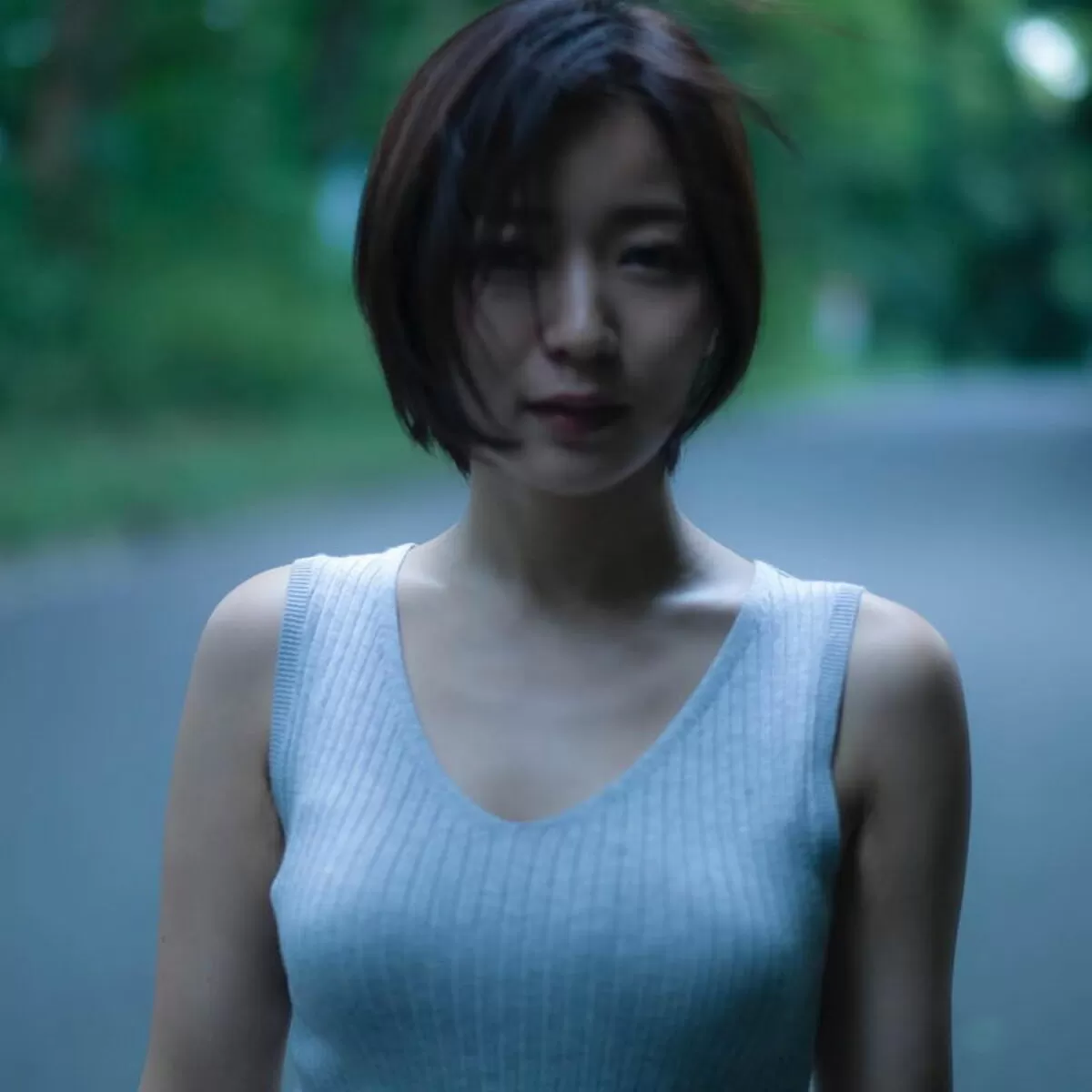 階戸瑠李エロ画像076