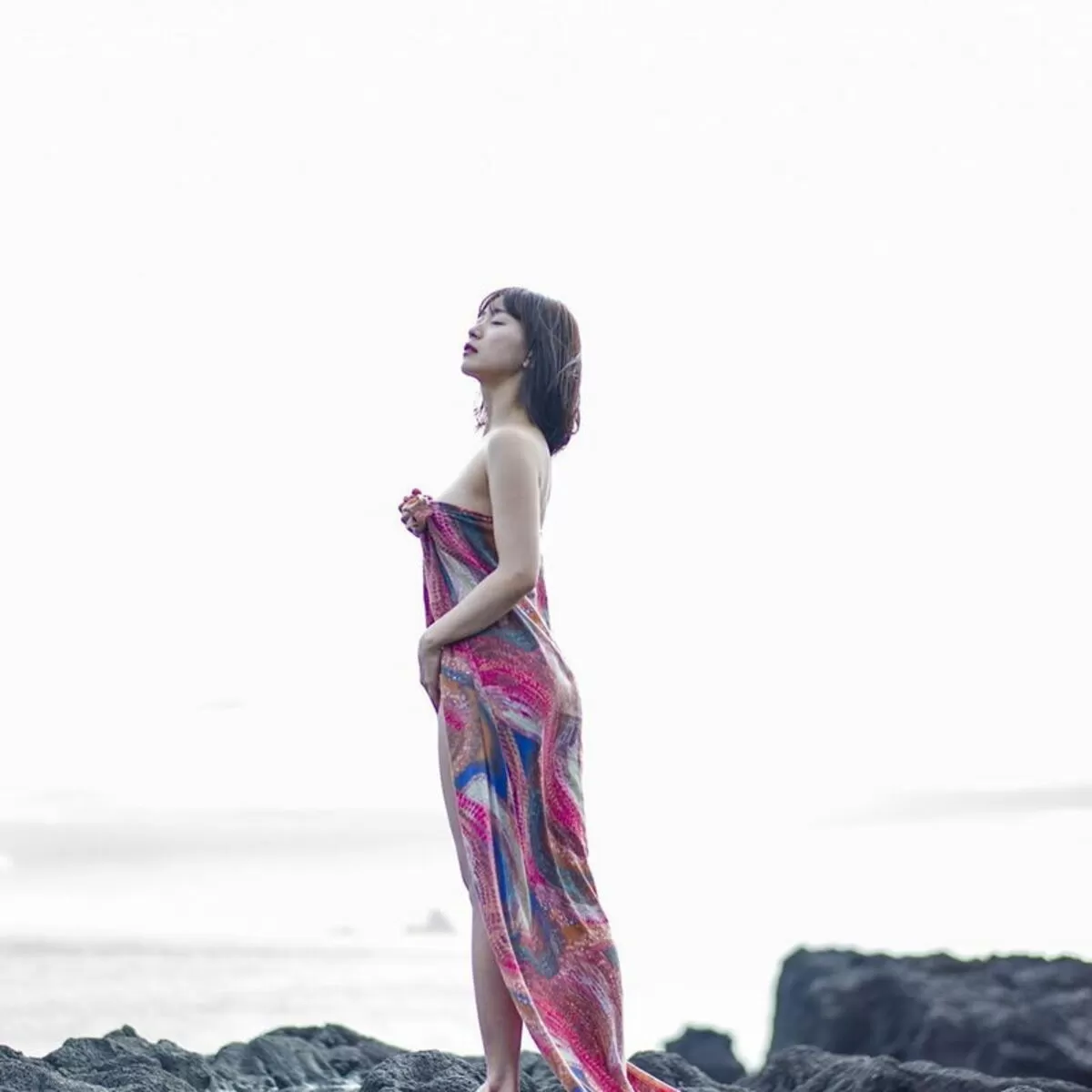 階戸瑠李エロ画像077