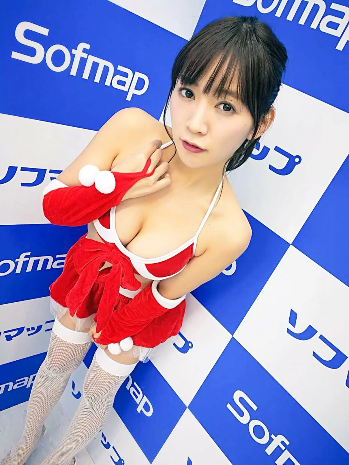 階戸瑠李エロ画像166