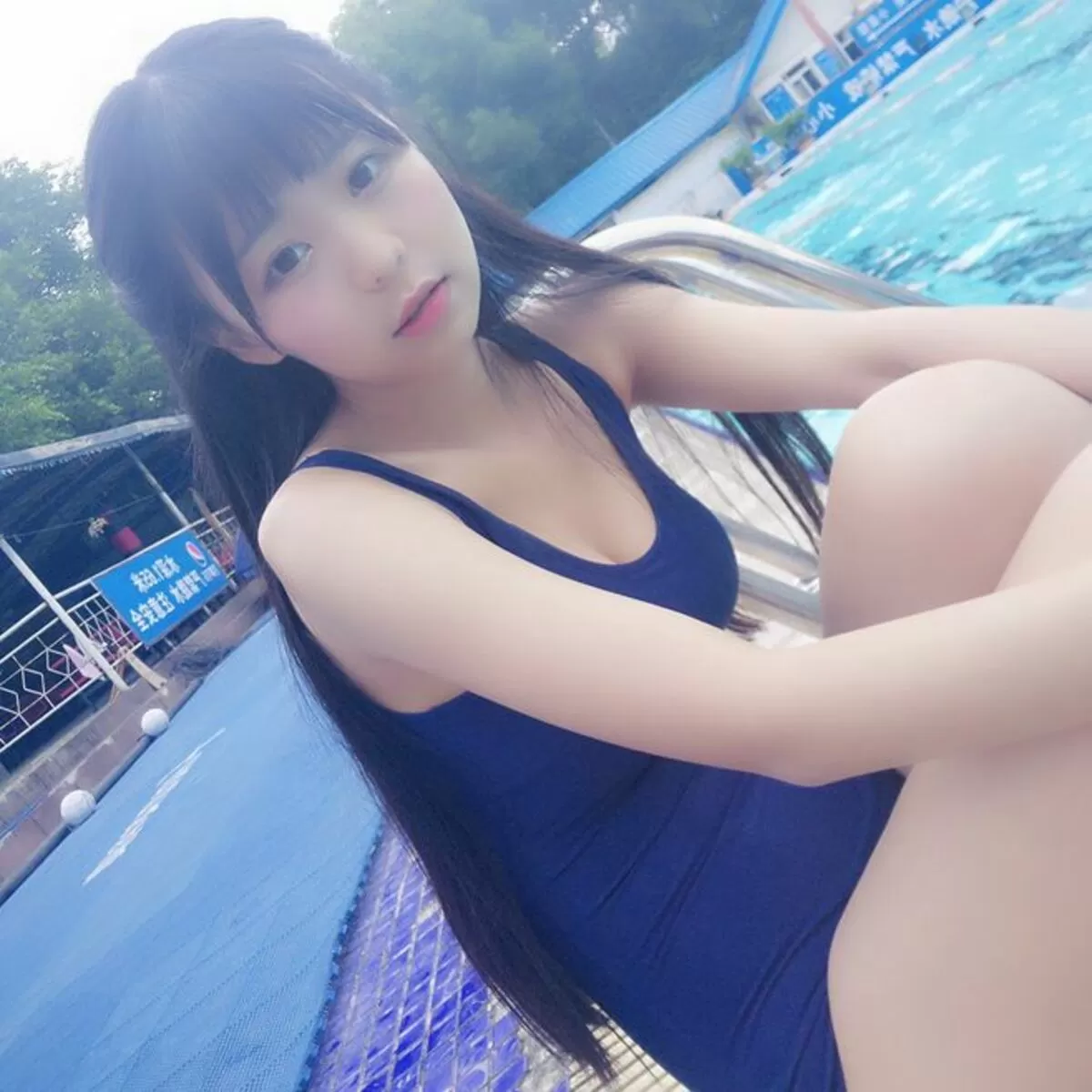 スク水巨乳エロ画像077