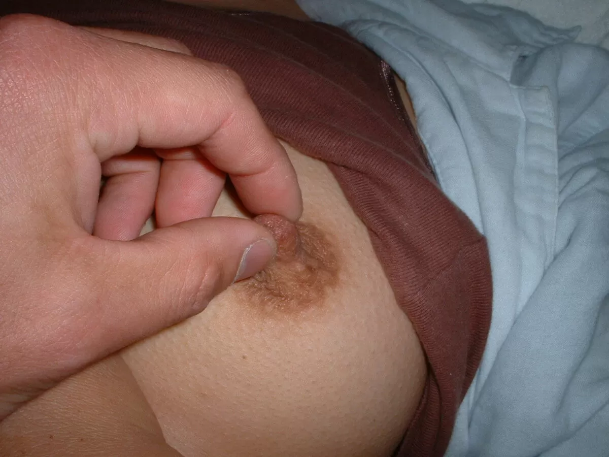 乳首エロ画像104