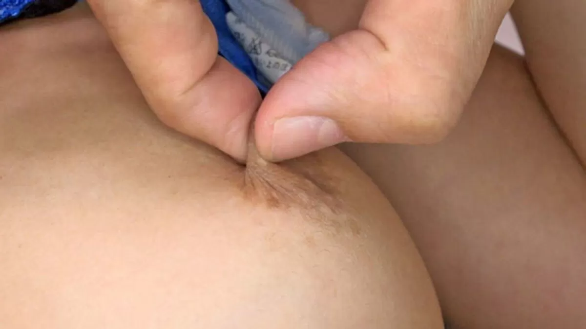 乳首エロ画像139