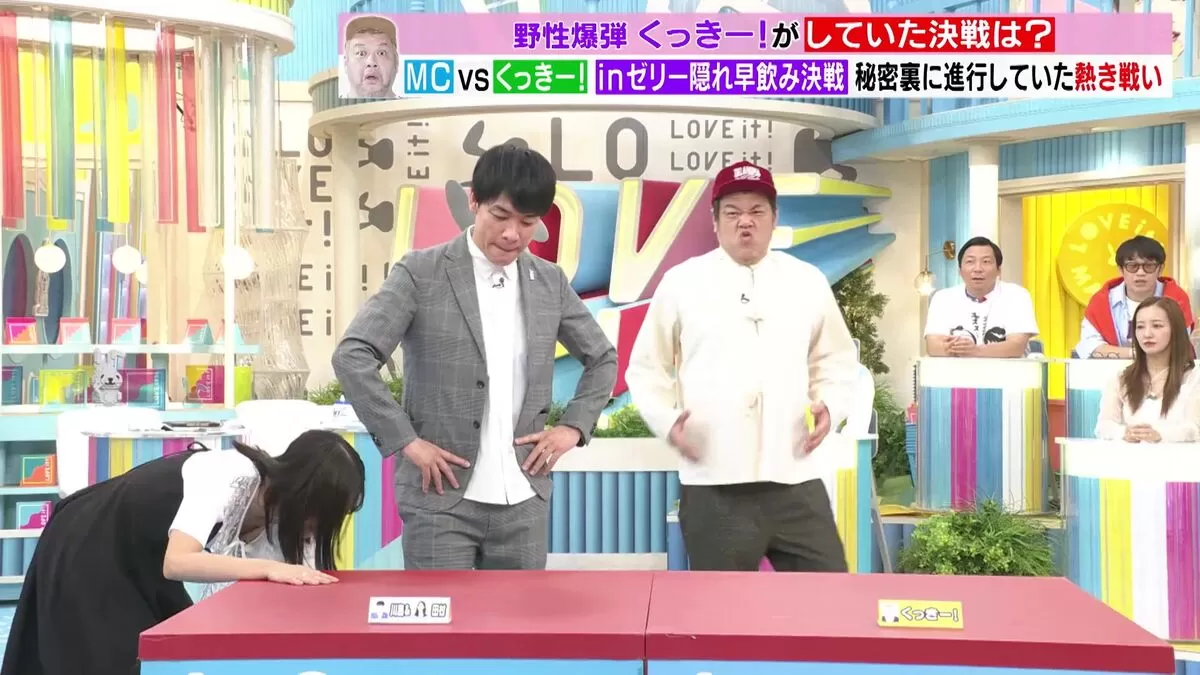 【画像】TBS田村真子アナ、ラヴィットで前屈み胸チラ谷間丸見えハプニング！008