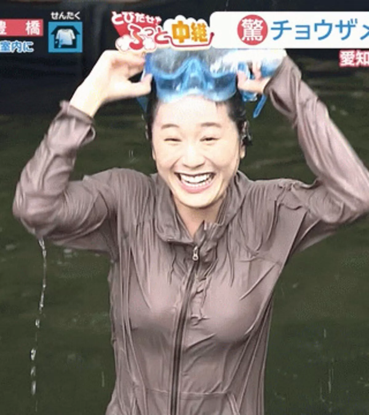 【画像】メ~テレ小松﨑花菜アナ、生中継でびしょ濡れおっぱい&乳輪透け疑惑www007