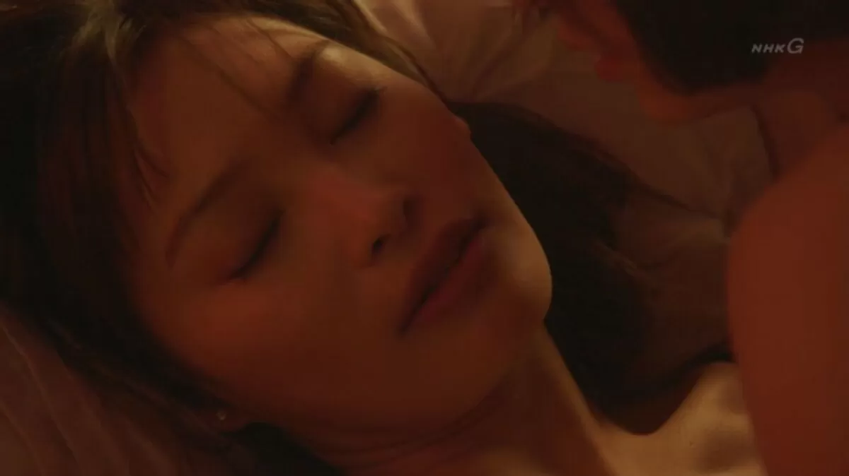 大政絢エロ画像038