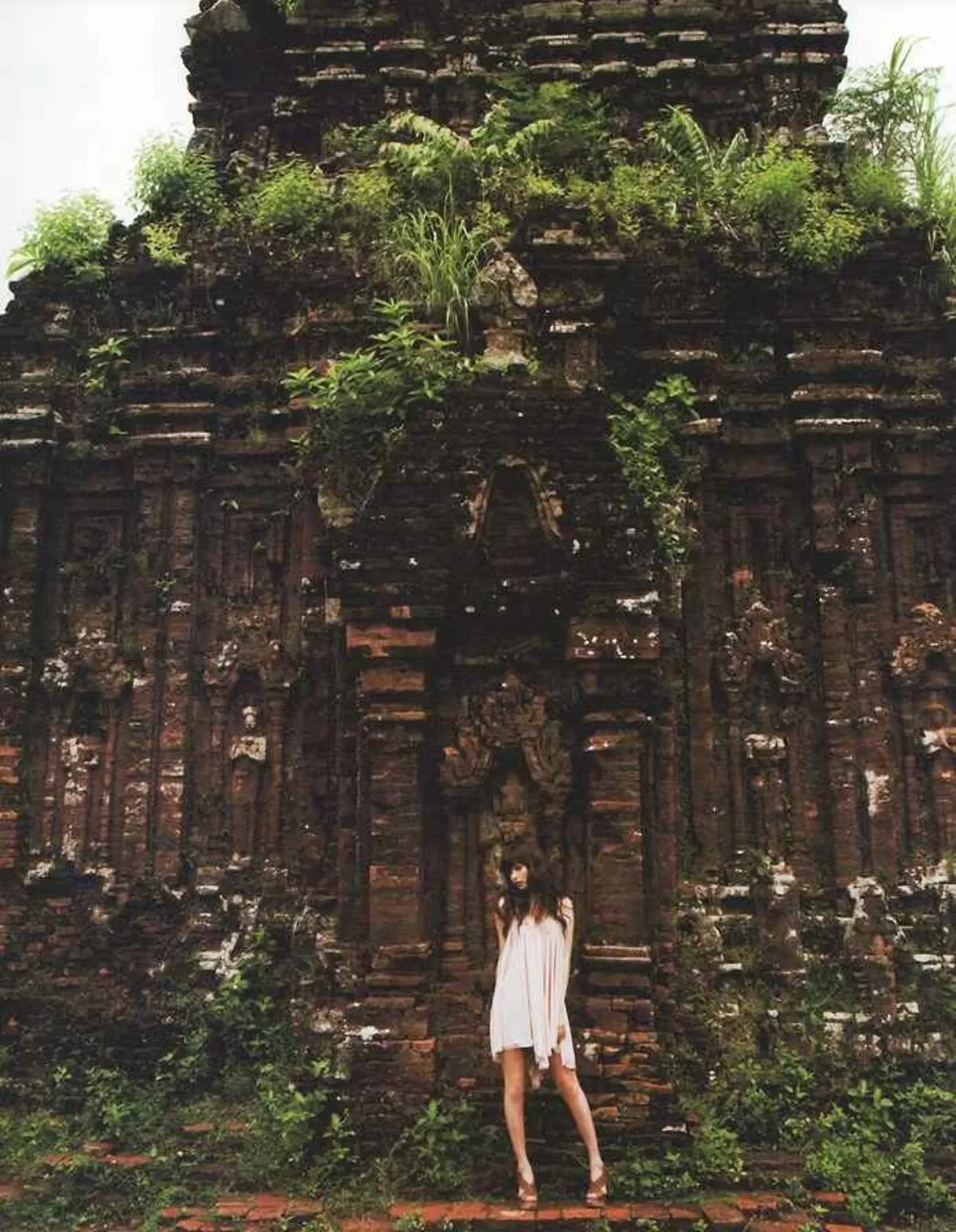 大政絢エロ画像064