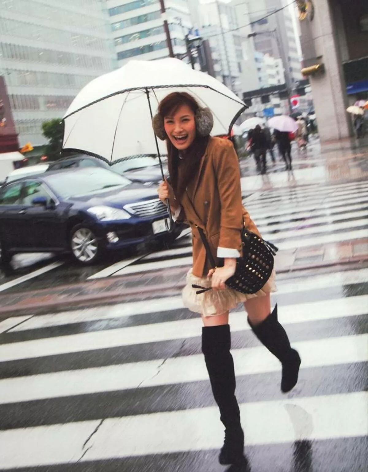 大政絢エロ画像084