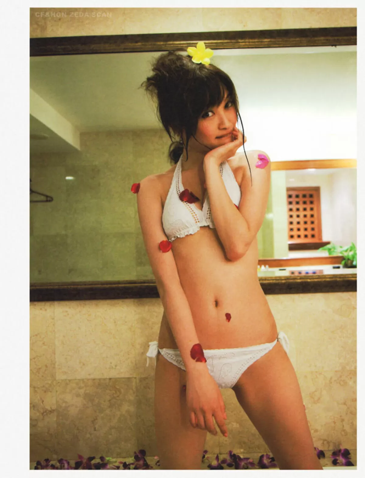 大政絢エロ画像095