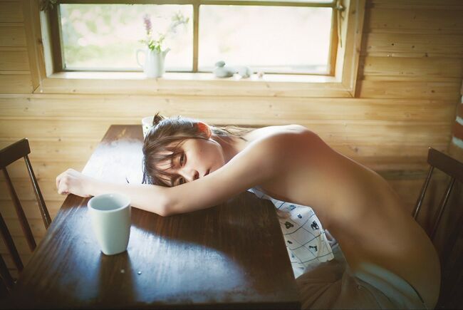 【画像】元欅坂46長濱ねる、衝撃の半裸ショットよりも淫乱タトゥー発覚でプチ炎上!006