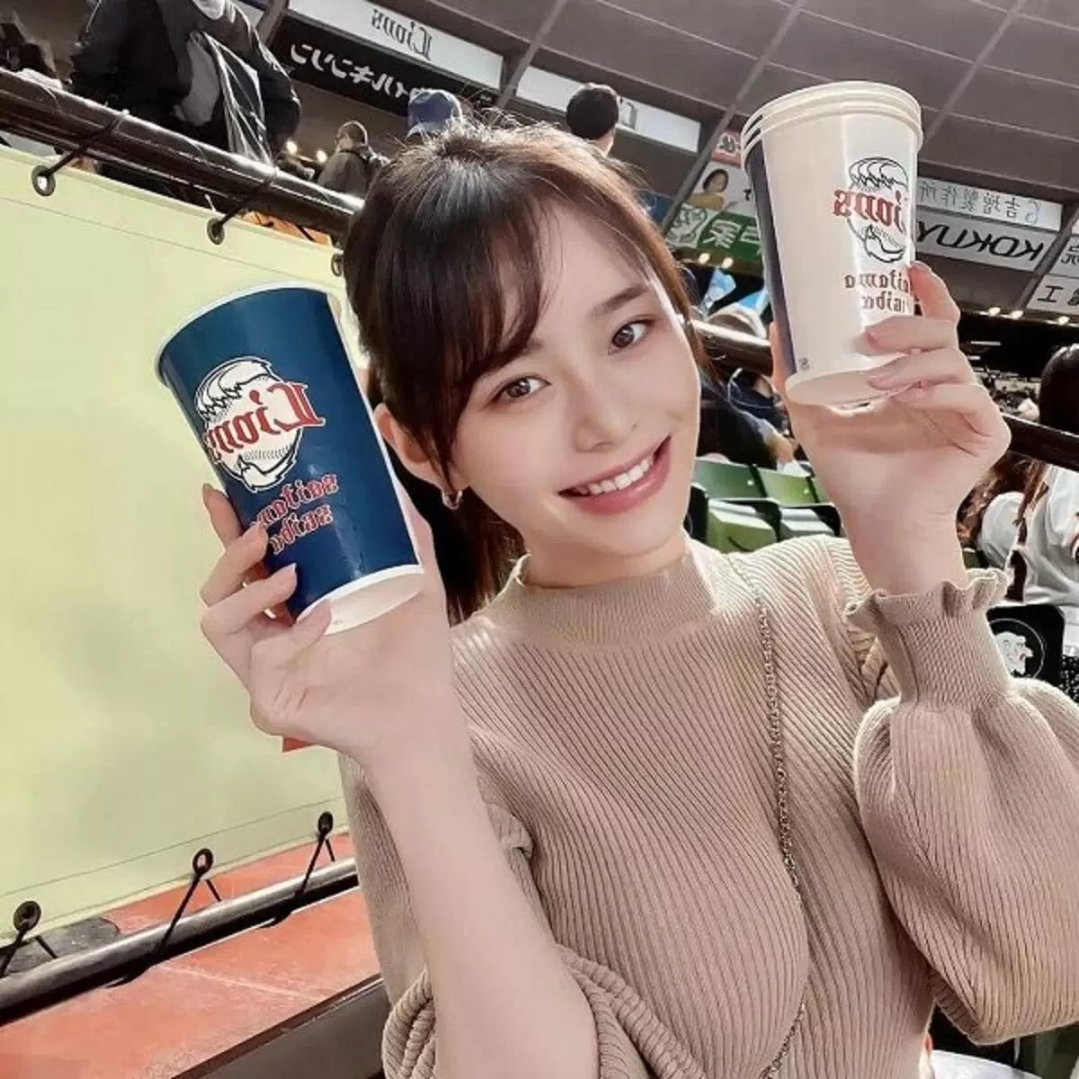 乳袋がくっきりなエロいおっぱい画像019