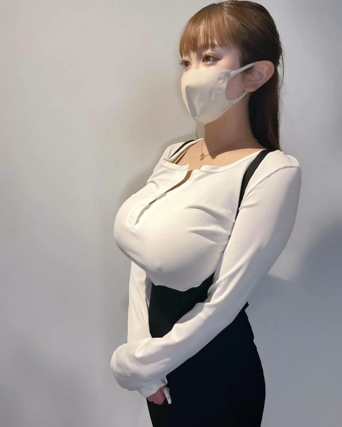 乳袋がくっきりなエロいおっぱい画像045